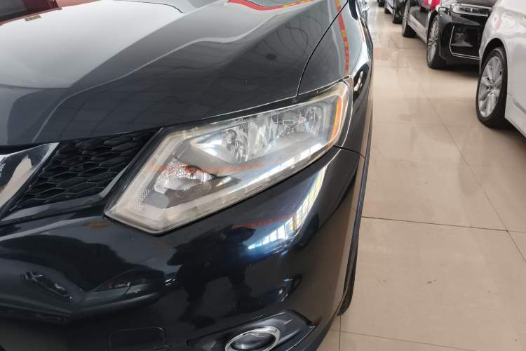 Used Nissan X-Trail 2015 2.0L CVT Comfort MAX Edition 2WD Left Front Headlight