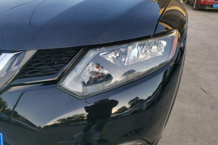 Used Nissan X-Trail 2015 2.0L CVT Comfort MAX Edition 2WD Left Front Headlight