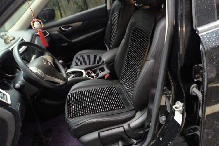 Used Nissan X-Trail 2015 2.0L CVT Comfort MAX Edition 2WD Left Front Seat