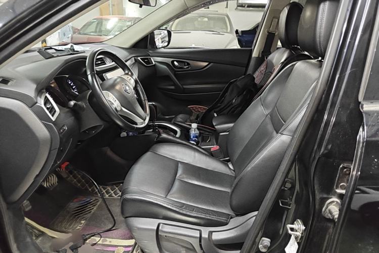 Used Nissan X-Trail 2015 2.0L CVT Comfort MAX Edition 2WD Left Front Seat