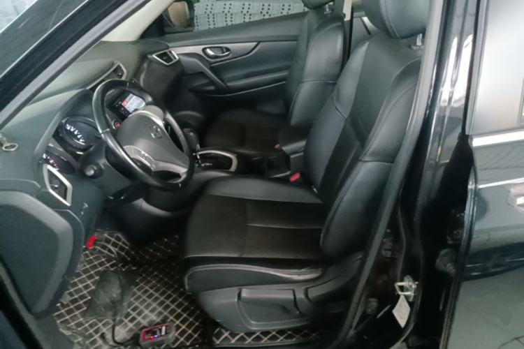 Used Nissan X-Trail 2015 2.0L CVT Comfort MAX Edition 2WD Left Front Seat