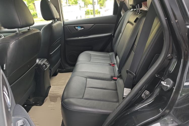 Used Nissan X-Trail 2015 2.0L CVT Comfort MAX Edition 2WD Left Rear Seat