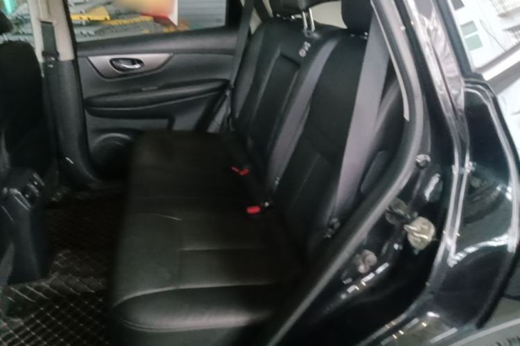Used Nissan X-Trail 2015 2.0L CVT Comfort MAX Edition 2WD Left Rear Seat