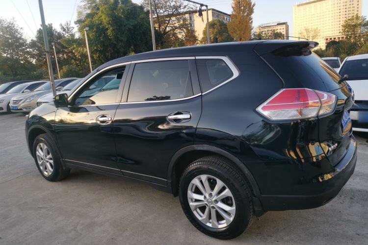 Used Nissan X-Trail 2015 2.0L CVT Comfort MAX Edition 2WD Left Side