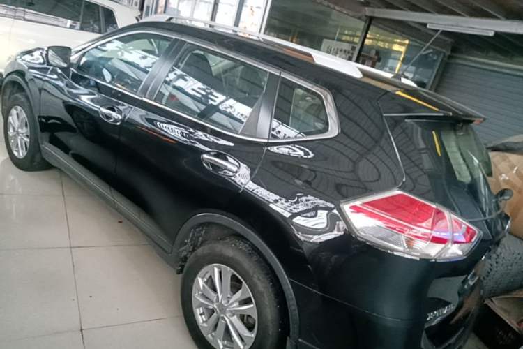 Used Nissan X-Trail 2015 2.0L CVT Comfort MAX Edition 2WD Rear Left 45 Deg