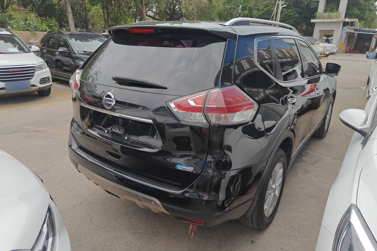 Used Nissan X-Trail 2015 2.0L CVT Comfort MAX Edition 2WD Rear Right 45 Deg