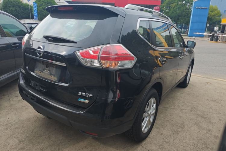 Used Nissan X-Trail 2015 2.0L CVT Comfort MAX Edition 2WD Rear Right 45 Deg