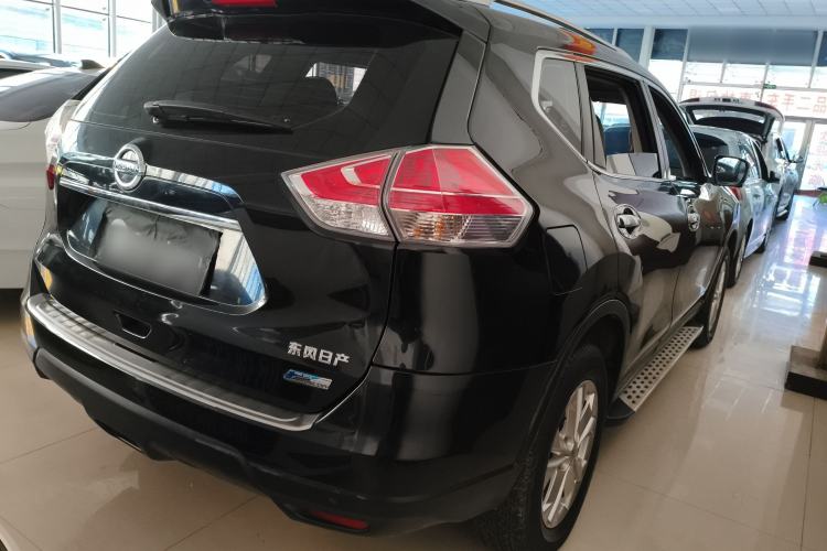 Used Nissan X-Trail 2015 2.0L CVT Comfort MAX Edition 2WD Rear Right 45 Deg
