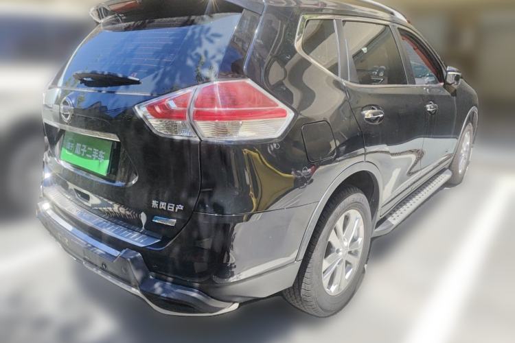 Used Nissan X-Trail 2015 2.0L CVT Comfort MAX Edition 2WD Rear Right 45 Deg