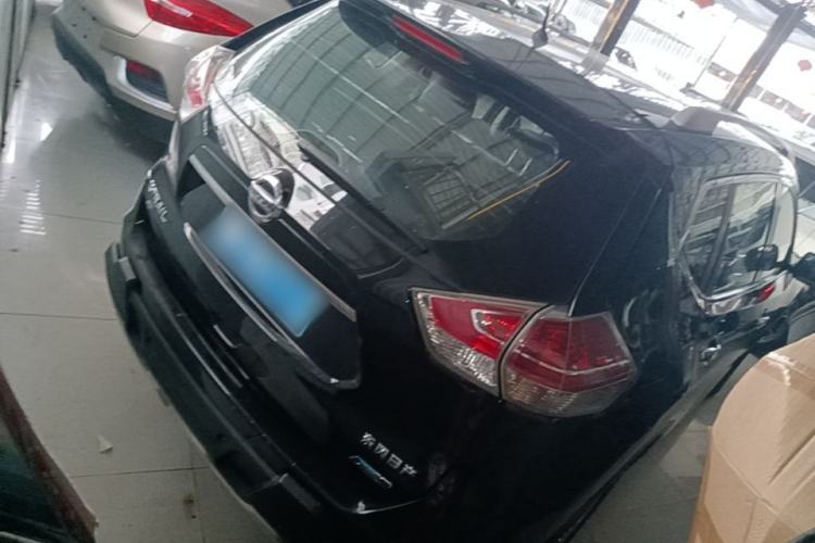 Used Nissan X-Trail 2015 2.0L CVT Comfort MAX Edition 2WD Rear Right 45 Deg
