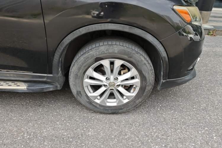 Used Nissan X-Trail 2015 2.0L CVT Comfort MAX Edition 2WD Right Front Wheel Hub