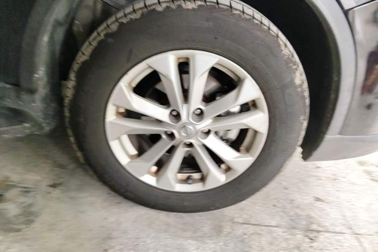 Used Nissan X-Trail 2015 2.5L CVT Leading MAX Edition 4WD Right Front Wheel Hub