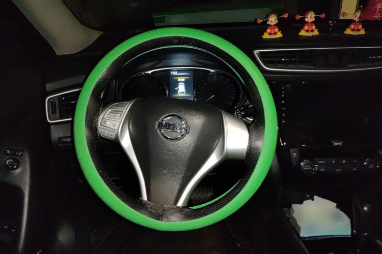 Used Nissan X-Trail 2015 2.0L CVT Comfort MAX Edition 2WD Steering Wheel