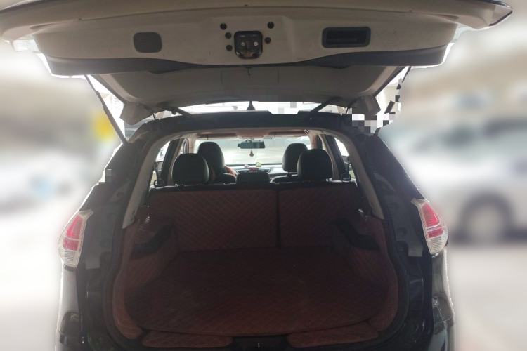 Used Nissan X-Trail 2015 2.0L CVT Comfort MAX Edition 2WD Trunk