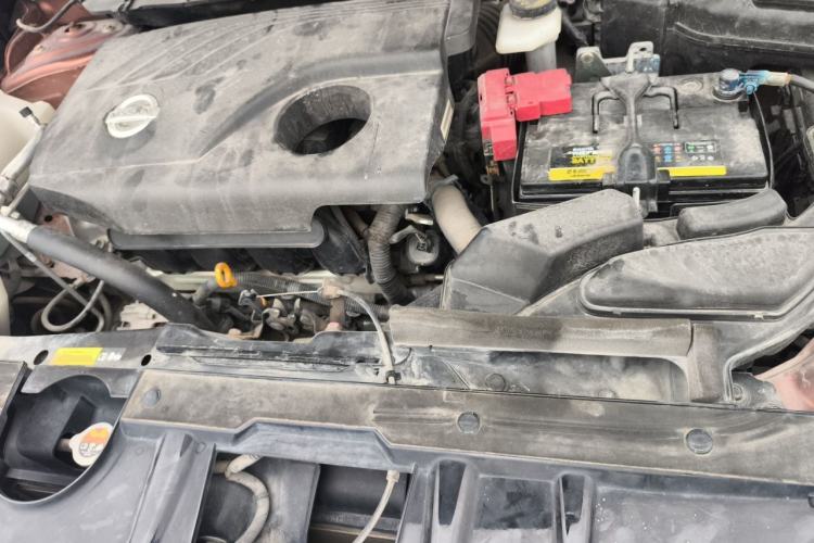 Used Nissan X-Trail 2015 2.0L CVT Comfort MAX Edition 2WD Engine Bay