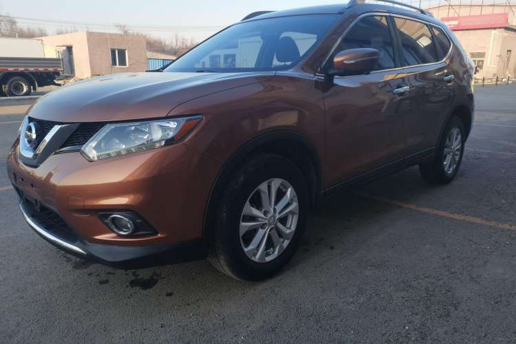 Used Nissan X-Trail 2015 2.5L CVT Leading MAX Edition 4WD Exterior 1