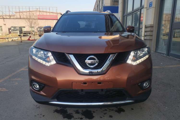 Used Nissan X-Trail 2015 2.5L CVT Leading MAX Edition 4WD Exterior 2