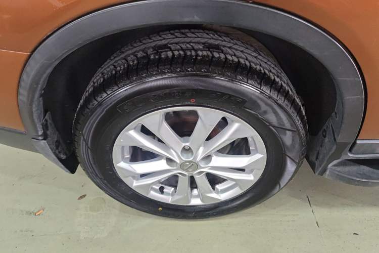 Used Nissan X-Trail 2015 2.0L CVT Comfort MAX Edition 2WD Exterior 5