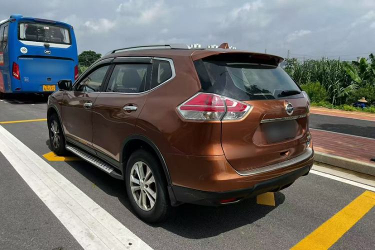 Used Nissan X-Trail 2015 2.0L CVT Comfort MAX Edition 2WD Exterior 6