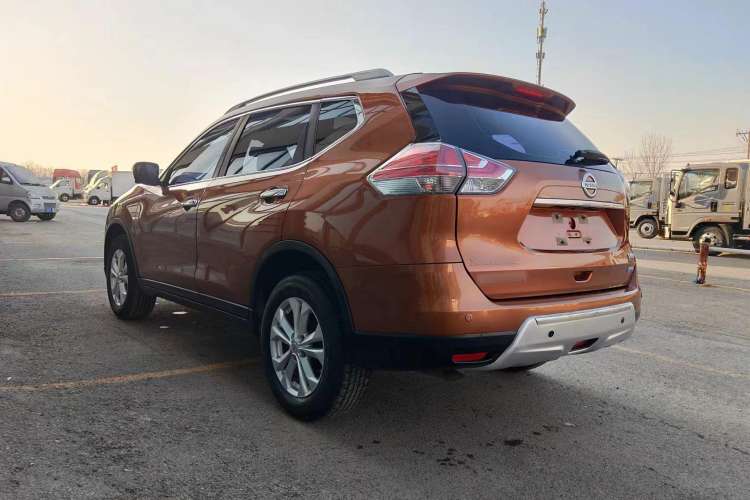 Used Nissan X-Trail 2015 2.5L CVT Leading MAX Edition 4WD Exterior 7