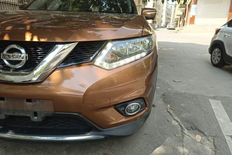 Used Nissan X-Trail 2015 2.0L CVT Comfort MAX Edition 2WD Left Front Headlight