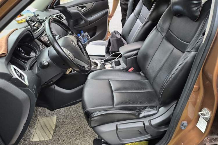 Used Nissan X-Trail 2015 2.0L CVT Comfort MAX Edition 2WD Left Front Seat