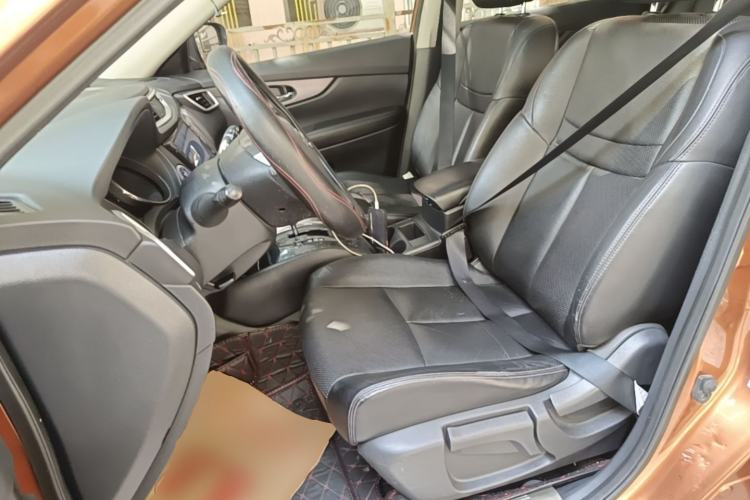 Used Nissan X-Trail 2015 2.0L CVT Comfort MAX Edition 2WD Left Front Seat