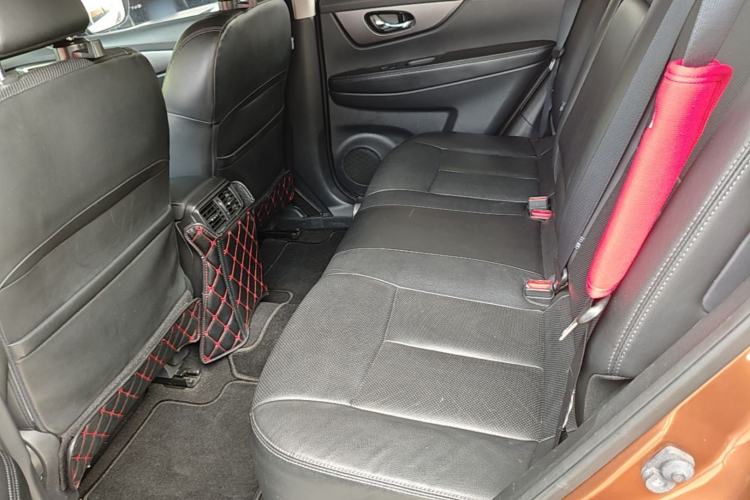 Used Nissan X-Trail 2015 2.0L CVT Comfort MAX Edition 2WD Left Rear Seat