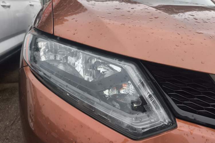 Used Nissan X-Trail 2015 2.0L CVT Comfort MAX Edition 2WD Right Front Headlight