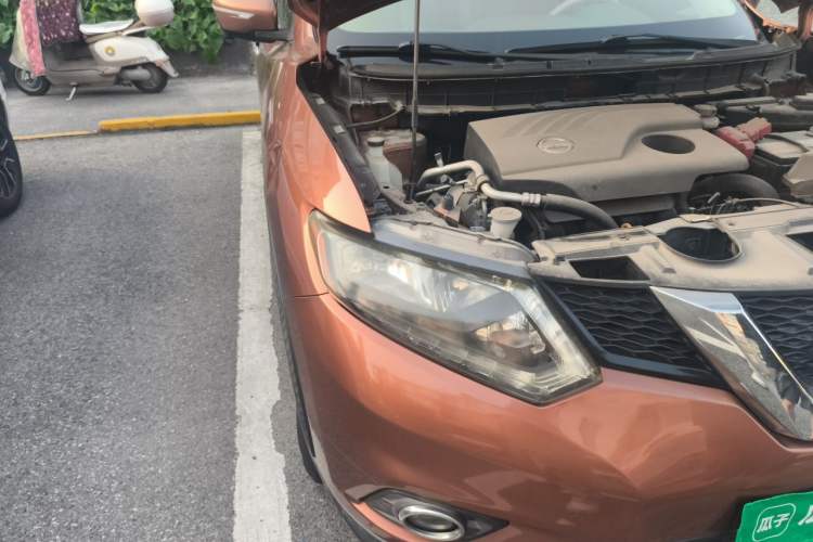 Used Nissan X-Trail 2015 2.0L CVT Comfort MAX Edition 2WD Right Front Headlight