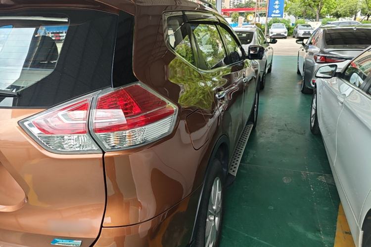 Used Nissan X-Trail 2015 2.0L CVT Comfort MAX Edition 2WD Right Rear Taillight