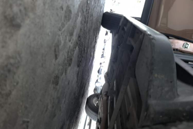 Used Nissan X-Trail 2015 2.0L CVT Comfort MAX Edition 2WD Right Side Sill