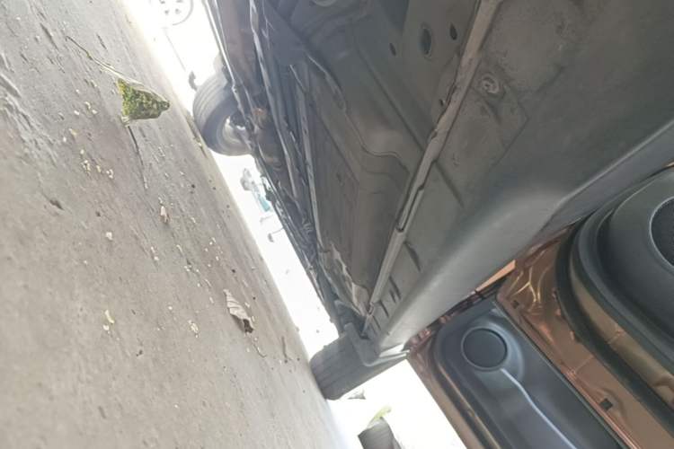 Used Nissan X-Trail 2015 2.0L CVT Comfort MAX Edition 2WD Right Side Sill