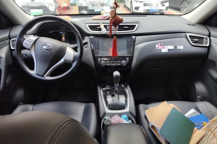 Used Nissan X-Trail 2015 2.0L CVT Comfort MAX Edition 2WD Center Console