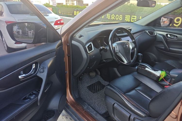 Used Nissan X-Trail 2015 2.0L CVT Comfort MAX Edition 2WD Driver Seat