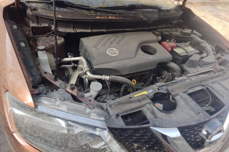 Used Nissan X-Trail 2015 2.0L CVT Comfort MAX Edition 2WD Engine Bay Right