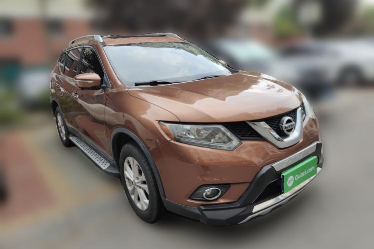 Used Nissan X-Trail 2015 2.0L CVT Comfort MAX Edition 2WD Front Right 45 Deg
