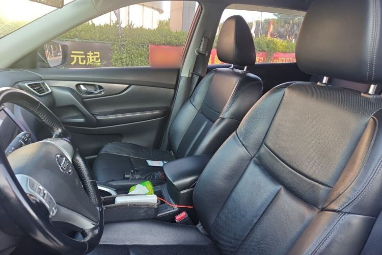 Used Nissan X-Trail 2015 2.0L CVT Comfort MAX Edition 2WD Left Front Seat