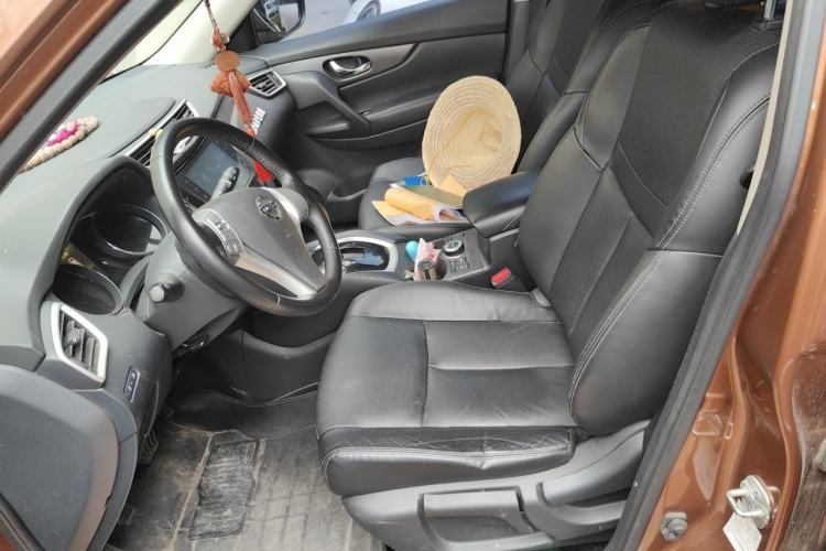 Used Nissan X-Trail 2015 2.0L CVT Comfort MAX Edition 2WD Left Front Seat