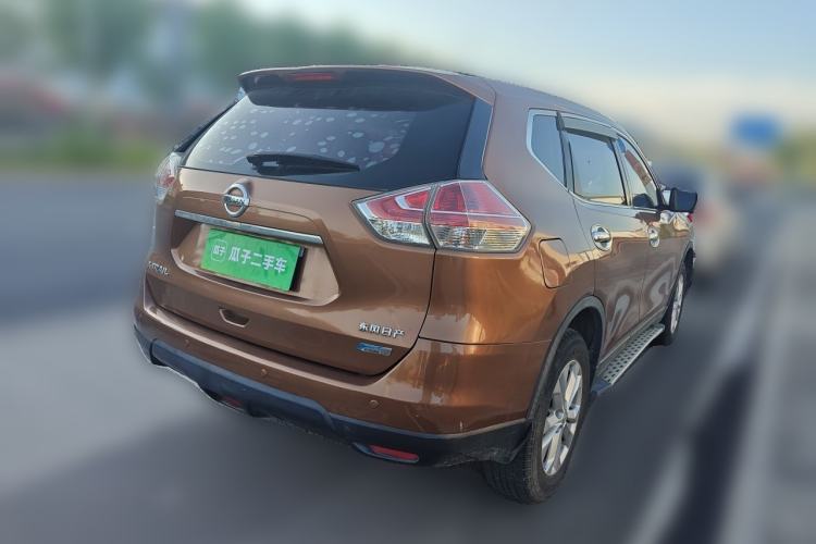Used Nissan X-Trail 2015 2.0L CVT Comfort MAX Edition 2WD Rear Right 45 Deg