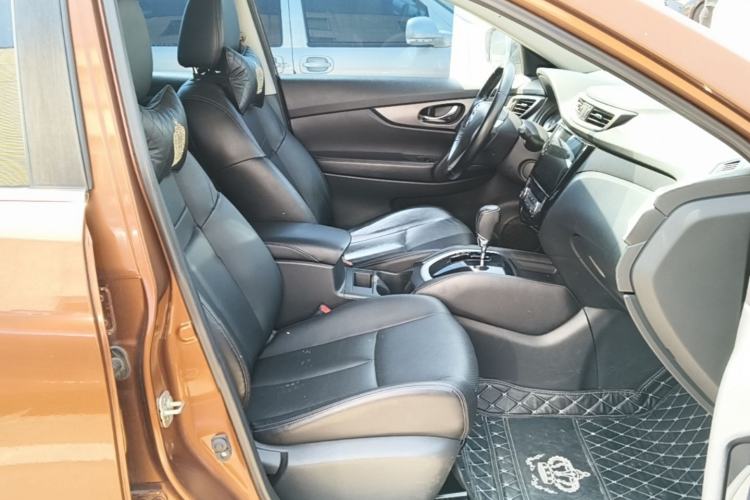Used Nissan X-Trail 2015 2.0L CVT Comfort MAX Edition 2WD Right Front Seat