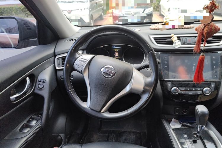 Used Nissan X-Trail 2015 2.0L CVT Comfort MAX Edition 2WD Steering Wheel