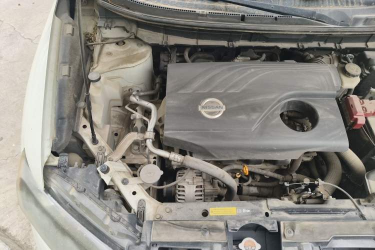Used Nissan X-Trail 2015 2.0L CVT Comfort MAX Edition 2WD Engine Bay Right