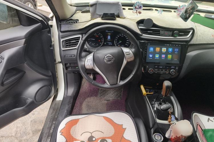 Used Nissan X-Trail 2015 2.0L CVT Comfort MAX Edition 2WD Steering Wheel