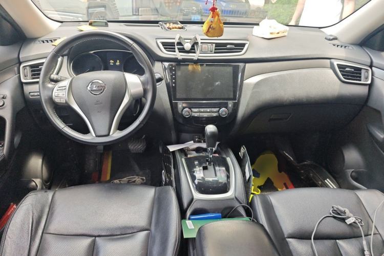 Used Nissan X-Trail 2015 2.0L CVT Comfort MAX Edition 2WD Center Console