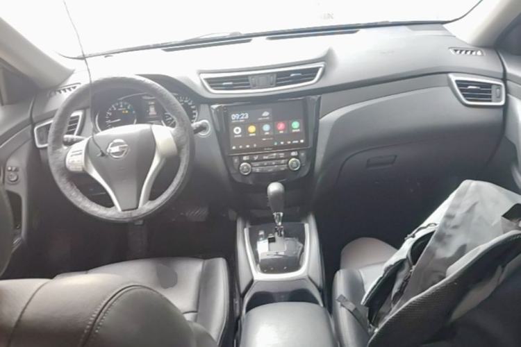 Used Nissan X-Trail 2015 2.0L CVT Comfort MAX Edition 2WD Center Console