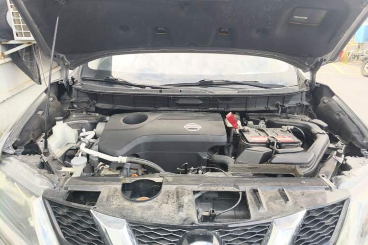 Used Nissan X-Trail 2015 2.5L CVT Leading MAX Edition 4WD Engine Bay