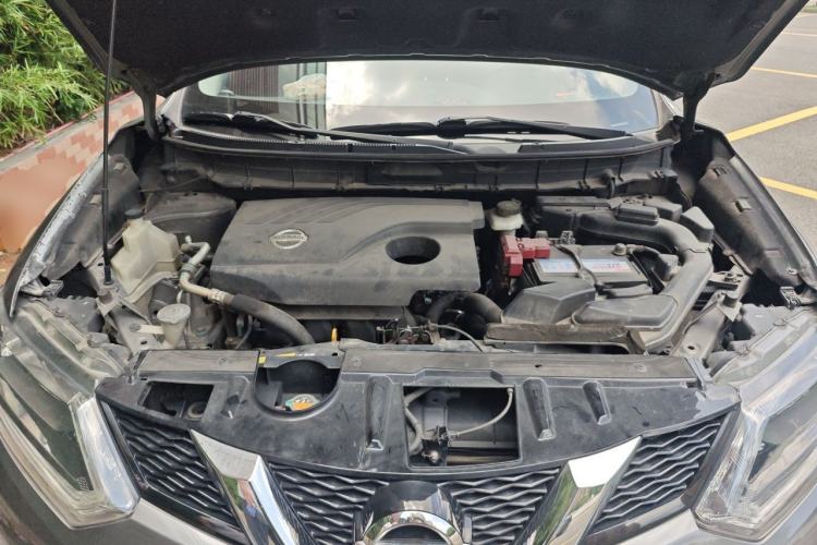 Used Nissan X-Trail 2015 2.0L CVT Comfort MAX Edition 2WD Engine Bay
