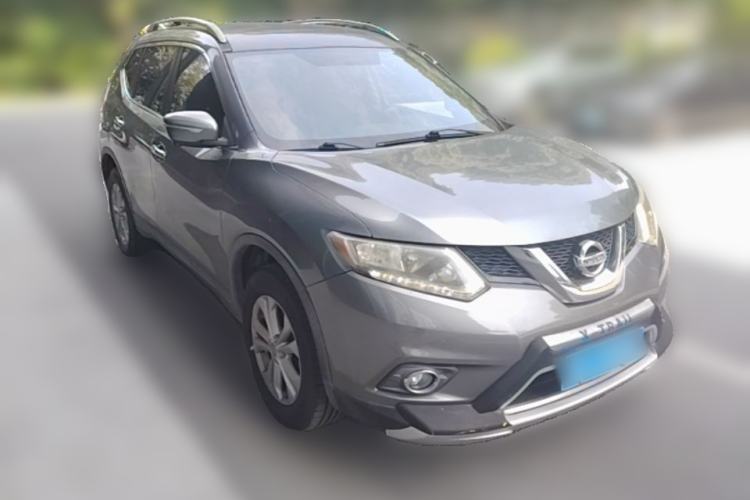 Used Nissan X-Trail 2015 2.0L CVT Comfort MAX Edition 2WD Front Right 45 Deg