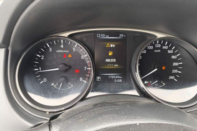 Used Nissan X-Trail 2015 2.5L CVT Leading MAX Edition 4WD Instrument Cluster